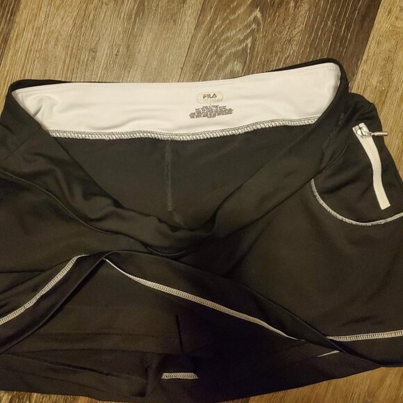 Women's FILA SPORT Skort. Size L, Black w/white trim, Zip Pocket, Great Cond! - Picture 3 of 3